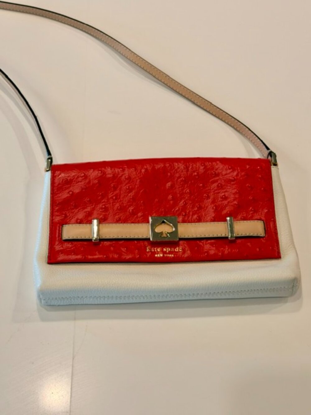 Kate Spade New York Leather Crossbody Clutch Wallet Purse White Red Gold